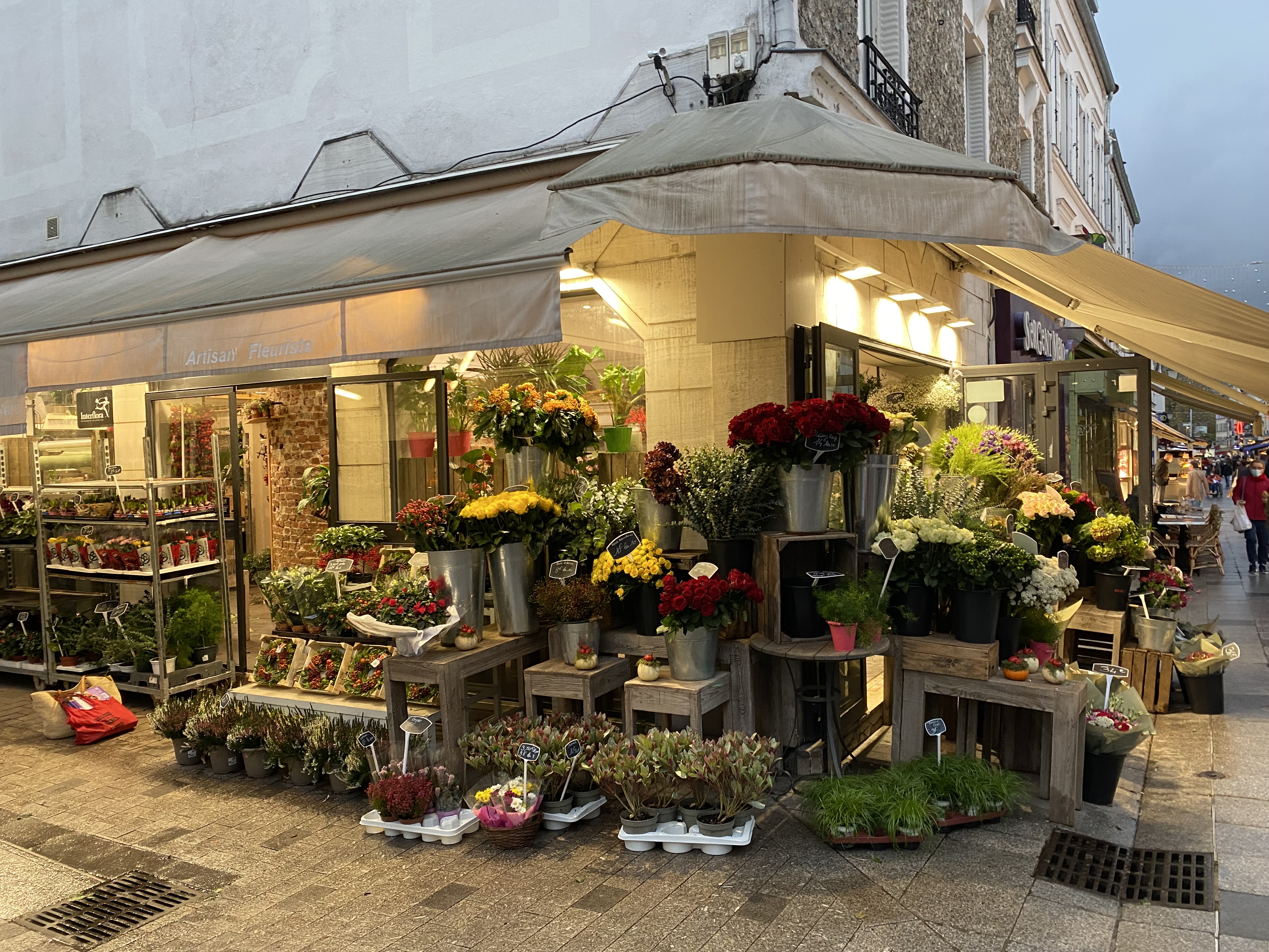 Цветочный киоск в Париже