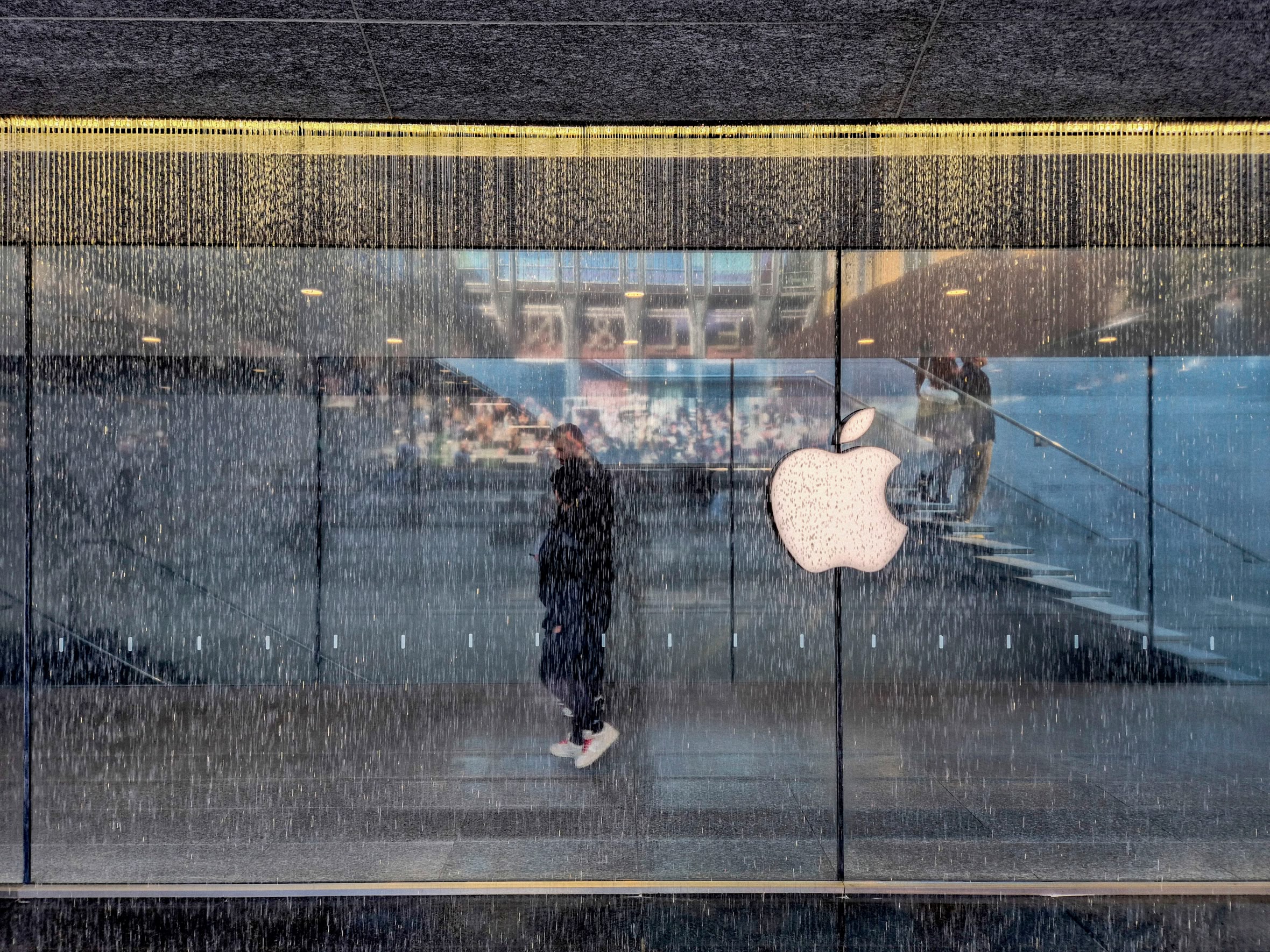 Apple грозит антимонопольное дело и штраф до 4 млрд ₽ в России — однако блокировки iPhone эксперты не ожидают