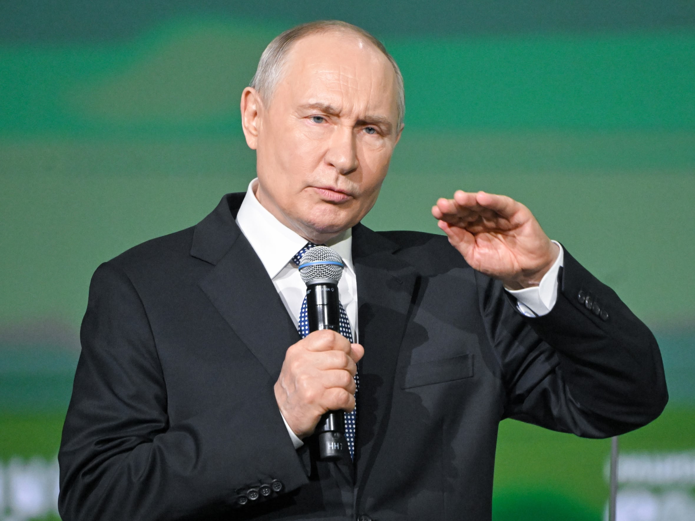 «Снижение ключевой ставки — естественный процесс»: Владимир Путин указал на возможное смягчение кредитной политики