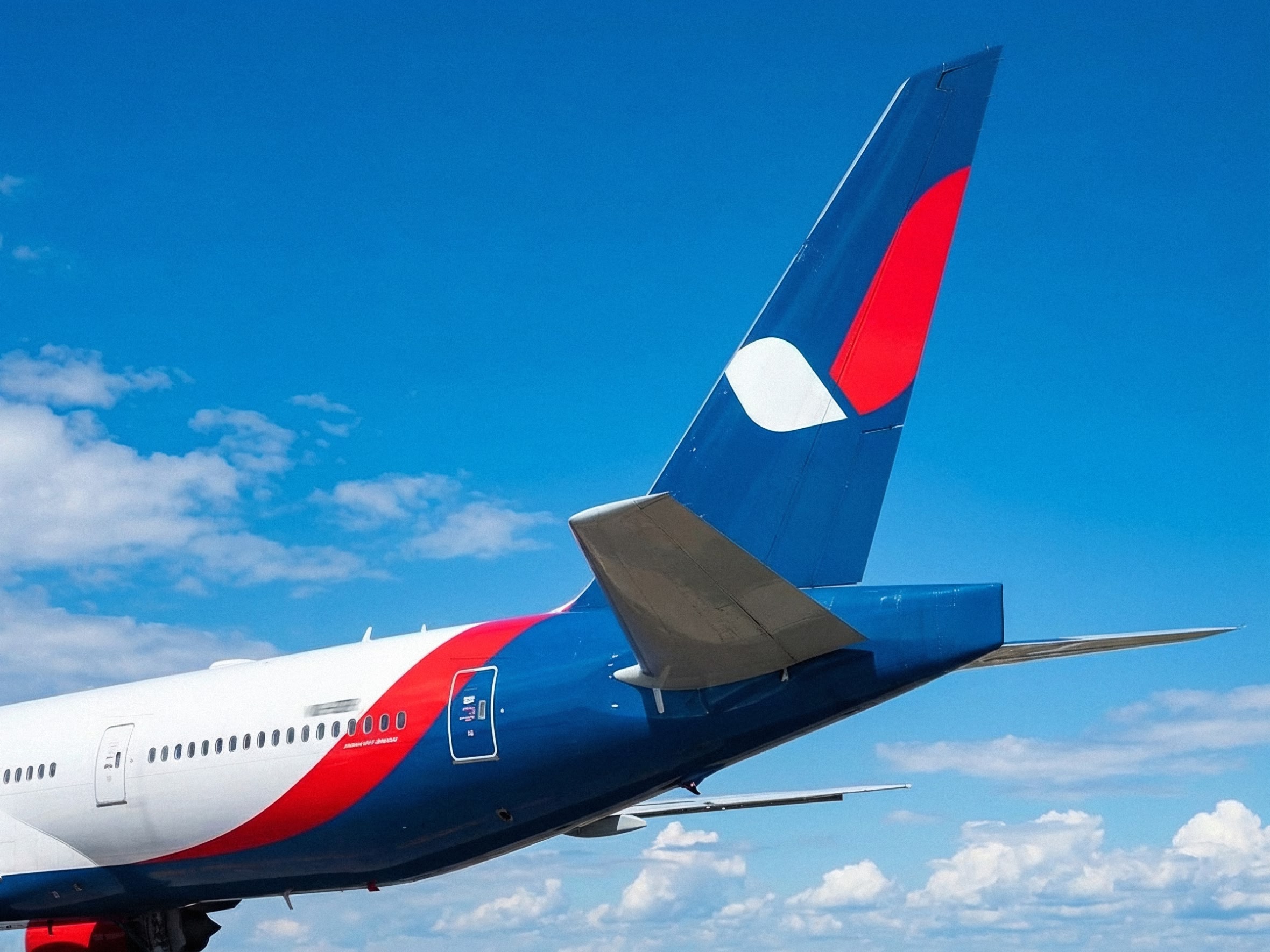 Wildberries хочет приобрести авиакомпанию Azur Air — источники СМИ сообщают, что сделку могут закрыть в мае 2026-го